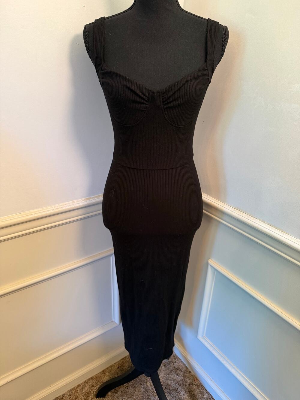 Reformation Jeans Cassi Knit Sweetheart Black Ribbed Bodycon Midi Dress LBD